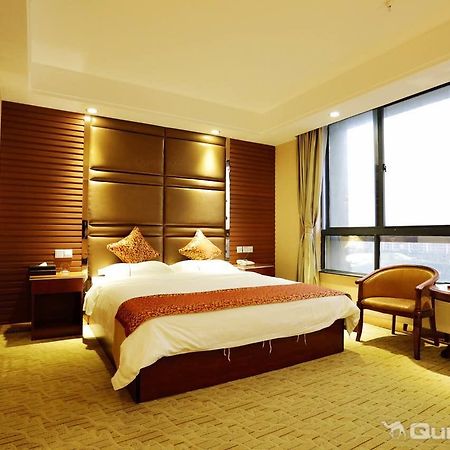 Nanjing Jun Kai Hotel ภายนอก รูปภาพ